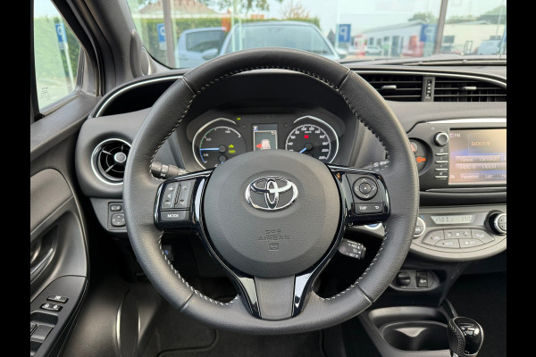 Toyota Yaris 1.5 Hybrid Premium - Automaat - Navi - Camera - Climate - Org.NL