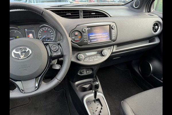 Toyota Yaris 1.5 Hybrid Premium - Automaat - Navi - Camera - Climate - Org.NL
