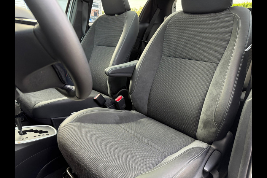 Toyota Yaris 1.5 Hybrid Premium - Automaat - Navi - Camera - Climate - Org.NL