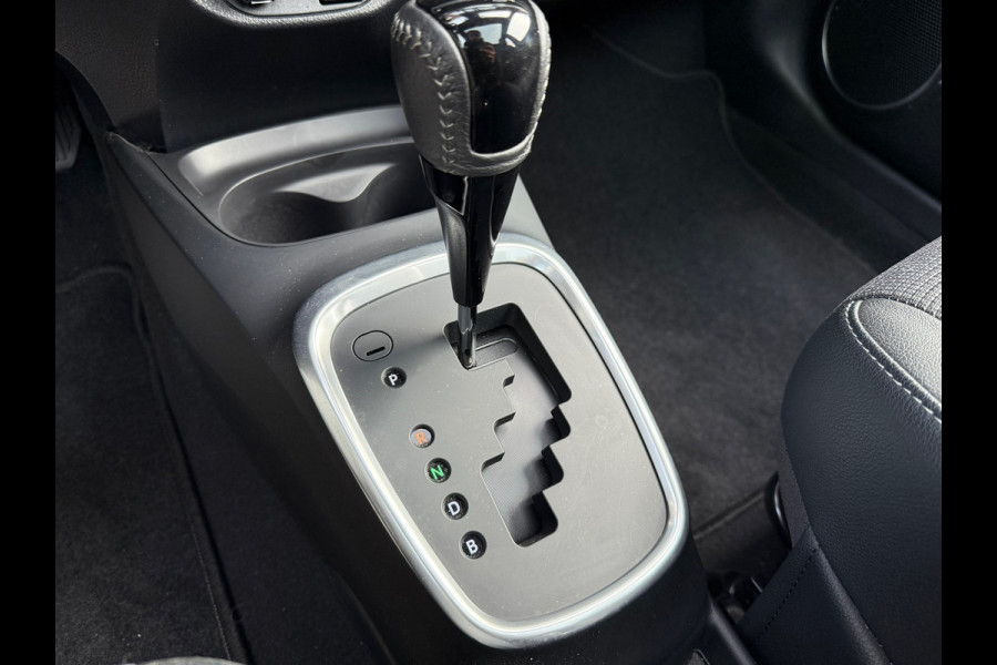 Toyota Yaris 1.5 Hybrid Premium - Automaat - Navi - Camera - Climate - Org.NL