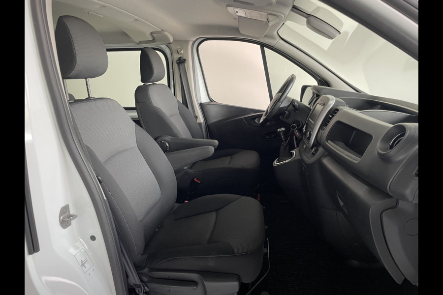 Renault Trafic 2.0 dCi 120 PK T29 L2H1 DC Business Navi / Camera / trekhaak