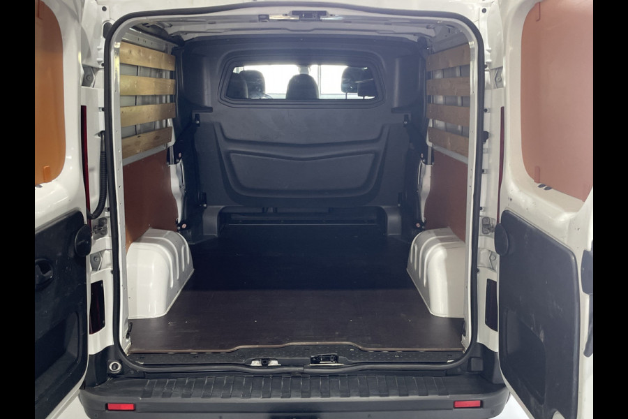Renault Trafic 2.0 dCi 120 PK T29 L2H1 DC Business Navi / Camera / trekhaak