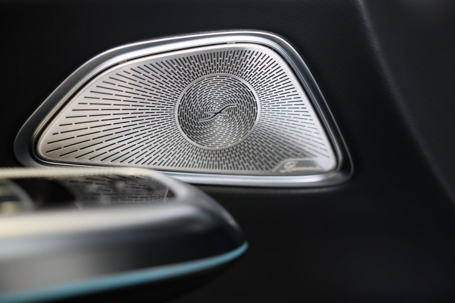 Mercedes-Benz E-Klasse Estate 300 e AMG 53 Look / HYPERSCREEN / Burmester / Acc / Lane Assist / 360 Camera / Pano / Trekhaak / 20
