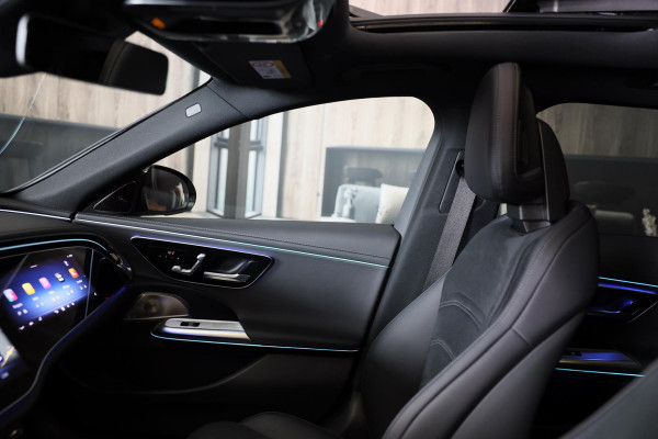 Mercedes-Benz E-Klasse Estate 300 e AMG 53 Look / HYPERSCREEN / Burmester / Acc / Lane Assist / 360 Camera / Pano / Trekhaak / 20