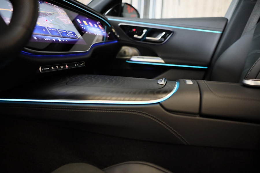 Mercedes-Benz E-Klasse Estate 300 e AMG 53 Look / HYPERSCREEN / Burmester / Acc / Lane Assist / 360 Camera / Pano / Trekhaak / 20