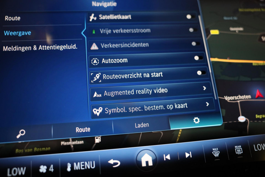 Mercedes-Benz E-Klasse Estate 300 e AMG 53 Look / HYPERSCREEN / Burmester / Acc / Lane Assist / 360 Camera / Pano / Trekhaak / 20