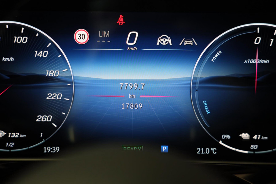 Mercedes-Benz E-Klasse Estate 300 e AMG 53 Look / HYPERSCREEN / Burmester / Acc / Lane Assist / 360 Camera / Pano / Trekhaak / 20