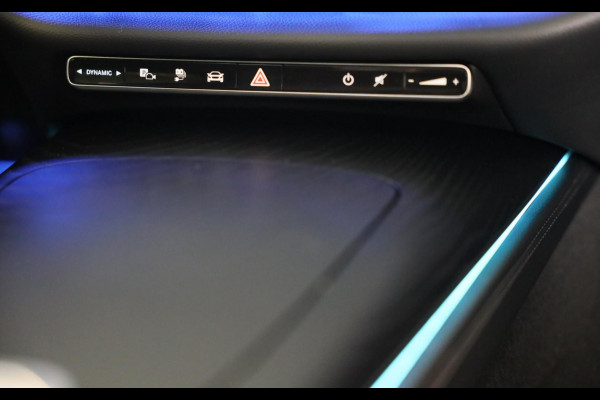 Mercedes-Benz E-Klasse Estate 300 e AMG 53 Look / HYPERSCREEN / Burmester / Acc / Lane Assist / 360 Camera / Pano / Trekhaak / 20