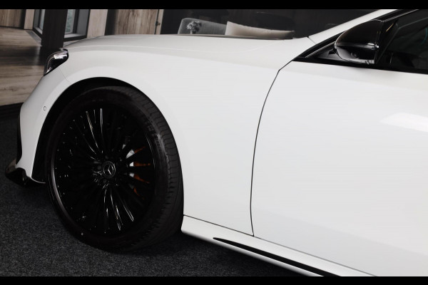 Mercedes-Benz E-Klasse Estate 300 e AMG 53 Look / HYPERSCREEN / Burmester / Acc / Lane Assist / 360 Camera / Pano / Trekhaak / 20