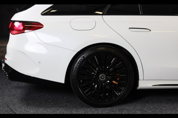Mercedes-Benz E-Klasse Estate 300 e AMG 53 Look / HYPERSCREEN / Burmester / Acc / Lane Assist / 360 Camera / Pano / Trekhaak / 20