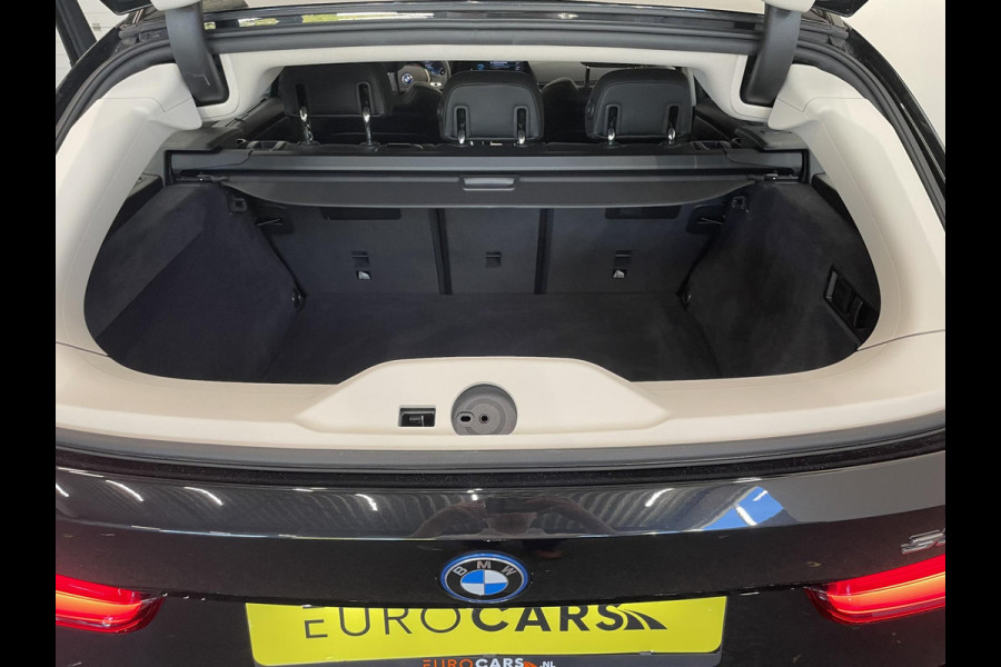 BMW 3 Serie Touring 330e Touring SportLine PHEV 292 PK AUT Navi Carplay Camera Achter PDC V+A Winterpack Sport Stoelen Active Protection Ambiance Licht