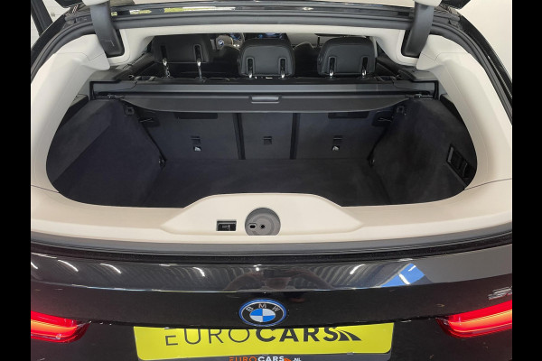 BMW 3 Serie Touring 330e Touring SportLine PHEV 292 PK AUT Navi Carplay Camera Achter PDC V+A Winterpack Sport Stoelen Active Protection Ambiance Licht