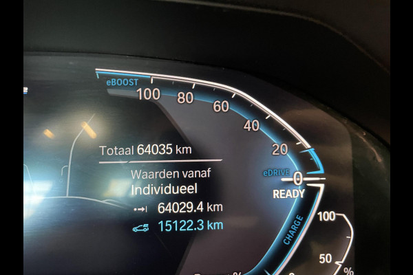 BMW 3 Serie Touring 330e Touring SportLine PHEV 292 PK AUT Navi Carplay Camera Achter PDC V+A Winterpack Sport Stoelen Active Protection Ambiance Licht