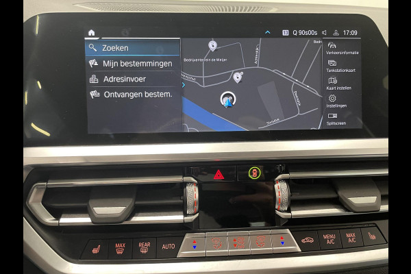 BMW 3 Serie Touring 330e Touring SportLine PHEV 292 PK AUT Navi Carplay Camera Achter PDC V+A Winterpack Sport Stoelen Active Protection Ambiance Licht