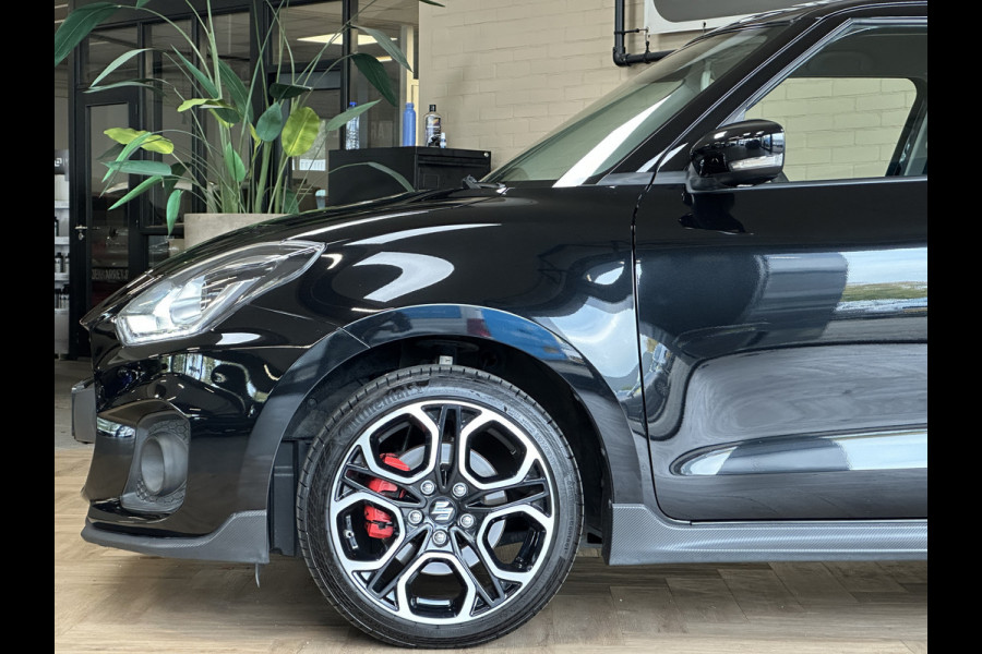 Suzuki Swift 1.4 140pk Sport | Navi | 17" | Carplay | Stoelverwarming | Camera | Volledig  elk jaar onderhouden