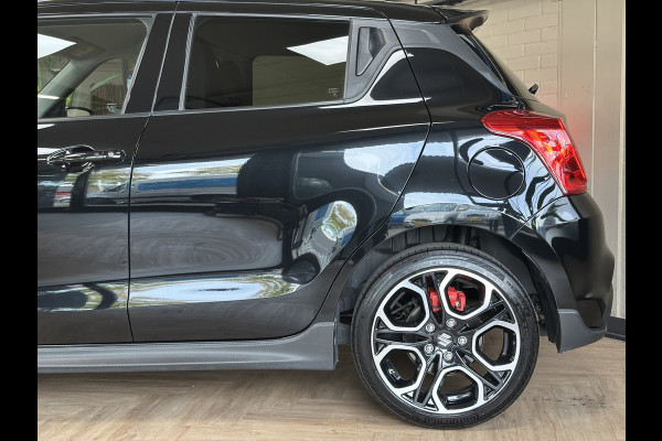 Suzuki Swift 1.4 140pk Sport | Navi | 17" | Carplay | Stoelverwarming | Camera | Volledig  elk jaar onderhouden