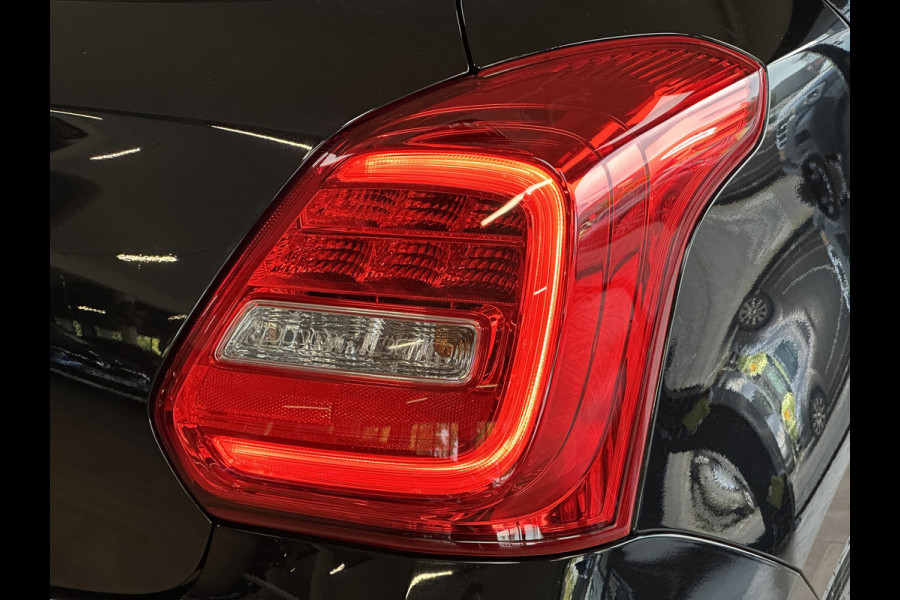 Suzuki Swift 1.4 140pk Sport | Navi | 17" | Carplay | Stoelverwarming | Camera | Volledig  elk jaar onderhouden
