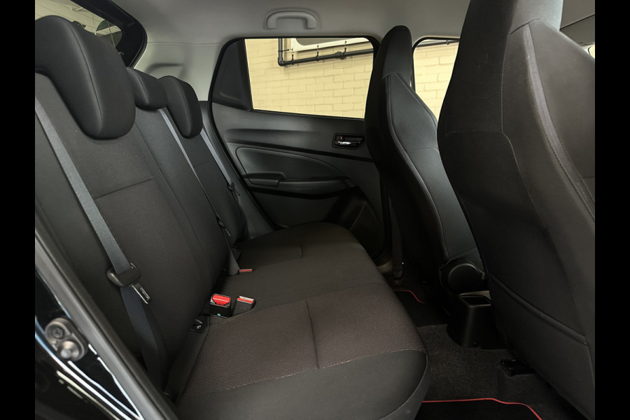 Suzuki Swift 1.4 140pk Sport | Navi | 17" | Carplay | Stoelverwarming | Camera | Volledig  elk jaar onderhouden