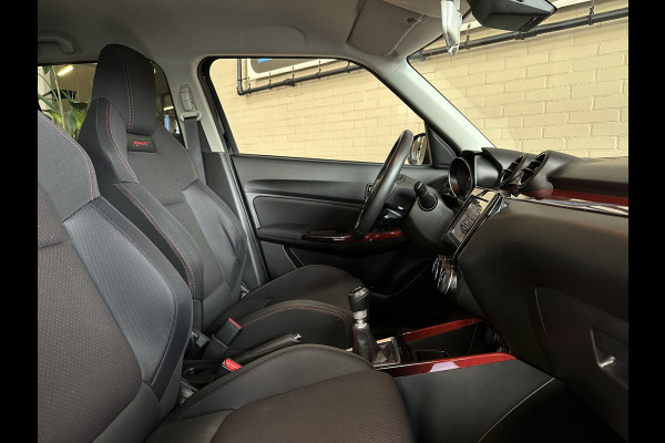 Suzuki Swift 1.4 140pk Sport | Navi | 17" | Carplay | Stoelverwarming | Camera | Volledig  elk jaar onderhouden