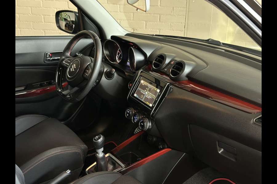 Suzuki Swift 1.4 140pk Sport | Navi | 17" | Carplay | Stoelverwarming | Camera | Volledig  elk jaar onderhouden