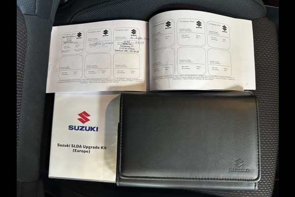 Suzuki Swift 1.4 140pk Sport | Navi | 17" | Carplay | Stoelverwarming | Camera | Volledig  elk jaar onderhouden