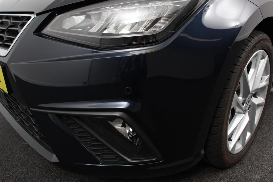 Seat Ibiza 1.0 TSI 110pk DSG FR | DEMO ! |  Navigatie | Apple Carplay/Android Auto | Camera | Parkeersensoren | Adaptive cruise control | Keyless Entry/Start | Virtual Cockpit | Stoelverwarming | Ledverlichting | Getinte ramen