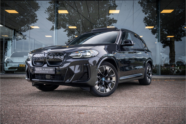 BMW iX3 High Executive 80 kWh ** Panodak ** Trekhaak ** 20inch **