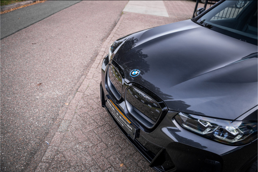 BMW iX3 High Executive 80 kWh ** Panodak ** Trekhaak ** 20inch **