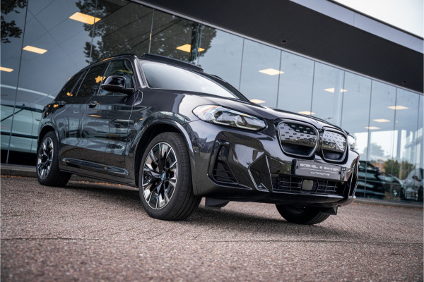 BMW iX3 High Executive 80 kWh ** Panodak ** Trekhaak ** 20inch **