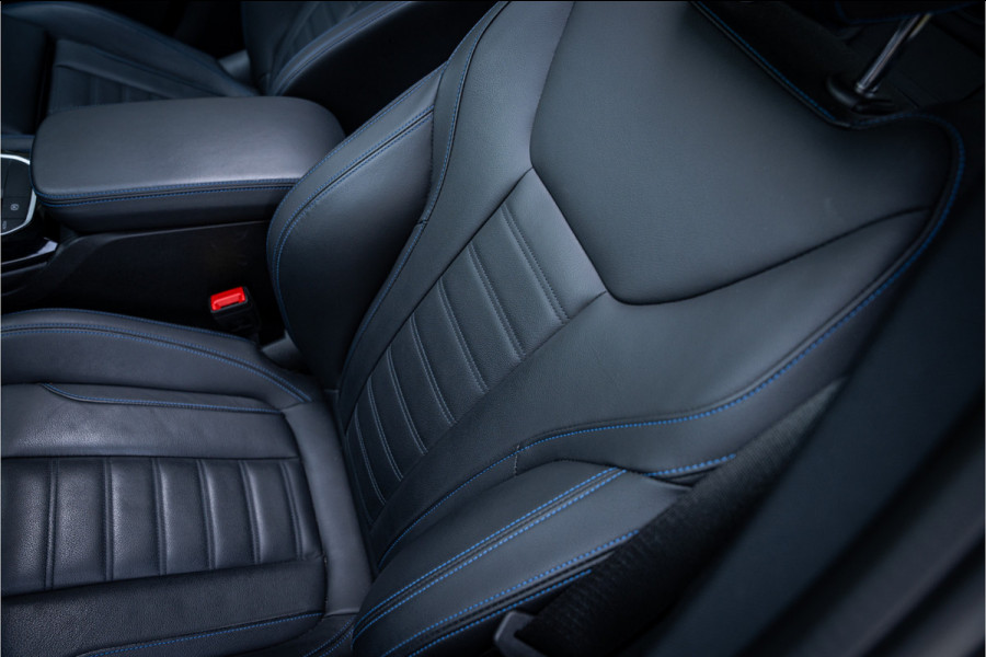 BMW iX3 High Executive 80 kWh ** Panodak ** Trekhaak ** 20inch **