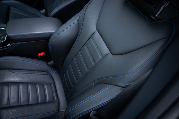 BMW iX3 High Executive 80 kWh ** Panodak ** Trekhaak ** 20inch **
