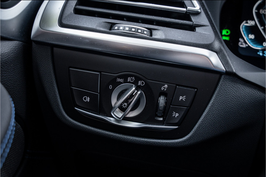 BMW iX3 High Executive 80 kWh ** Panodak ** Trekhaak ** 20inch **