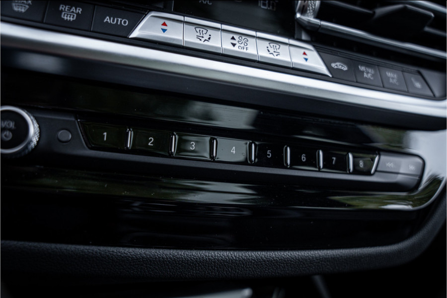 BMW iX3 High Executive 80 kWh ** Panodak ** Trekhaak ** 20inch **