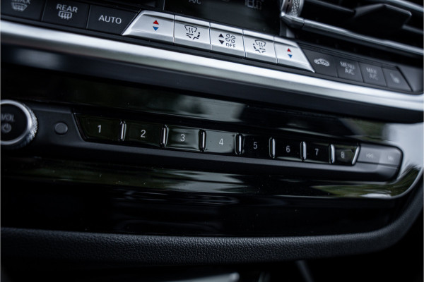 BMW iX3 High Executive 80 kWh ** Panodak ** Trekhaak ** 20inch **