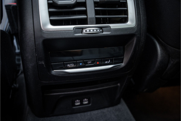 BMW iX3 High Executive 80 kWh ** Panodak ** Trekhaak ** 20inch **
