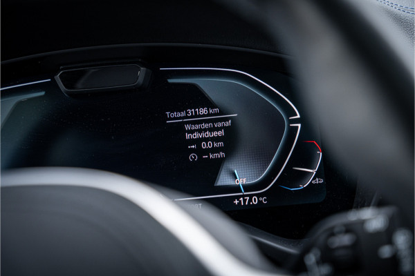 BMW iX3 High Executive 80 kWh ** Panodak ** Trekhaak ** 20inch **