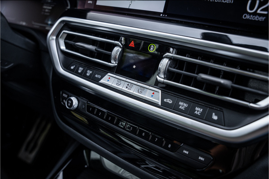 BMW iX3 High Executive 80 kWh ** Panodak ** Trekhaak ** 20inch **