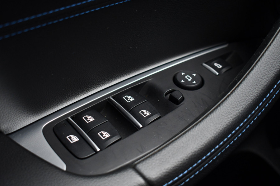 BMW X3 xDrive20i M-Sport Trekhaak HiFi Shadowline Gesture-control