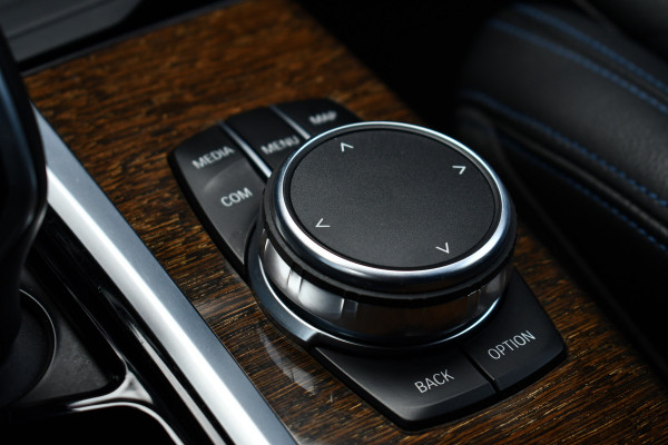 BMW X3 xDrive20i M-Sport Trekhaak HiFi Shadowline Gesture-control