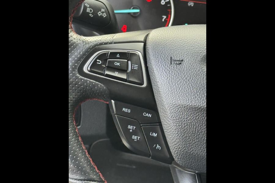 Ford EcoSport 1.0 EcoBoost ST-Line 125PK - Navigatie / Apple CarPlay I Airco I Sport pakket I LED I PDC I Dealer onderhouden
