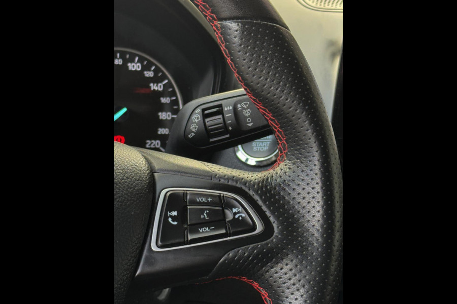 Ford EcoSport 1.0 EcoBoost ST-Line 125PK - Navigatie / Apple CarPlay I Airco I Sport pakket I LED I PDC I Dealer onderhouden