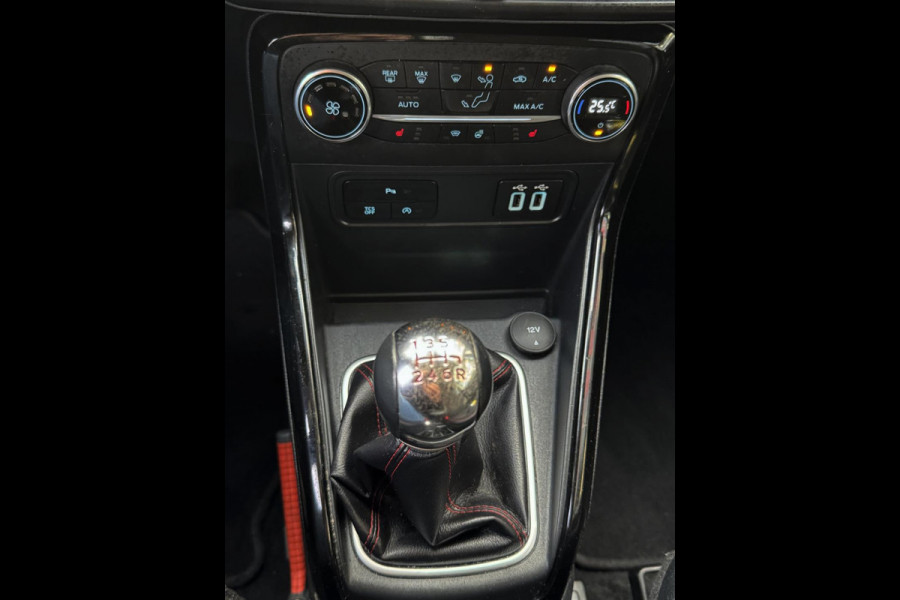 Ford EcoSport 1.0 EcoBoost ST-Line 125PK - Navigatie / Apple CarPlay I Airco I Sport pakket I LED I PDC I Dealer onderhouden