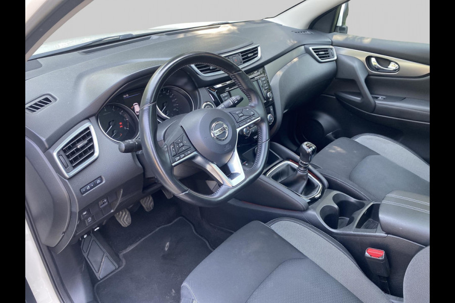 Nissan QASHQAI 1.3 DIG-T N-Connecta Nissan QASHQAI 1.3 DIG-T N-Connecta