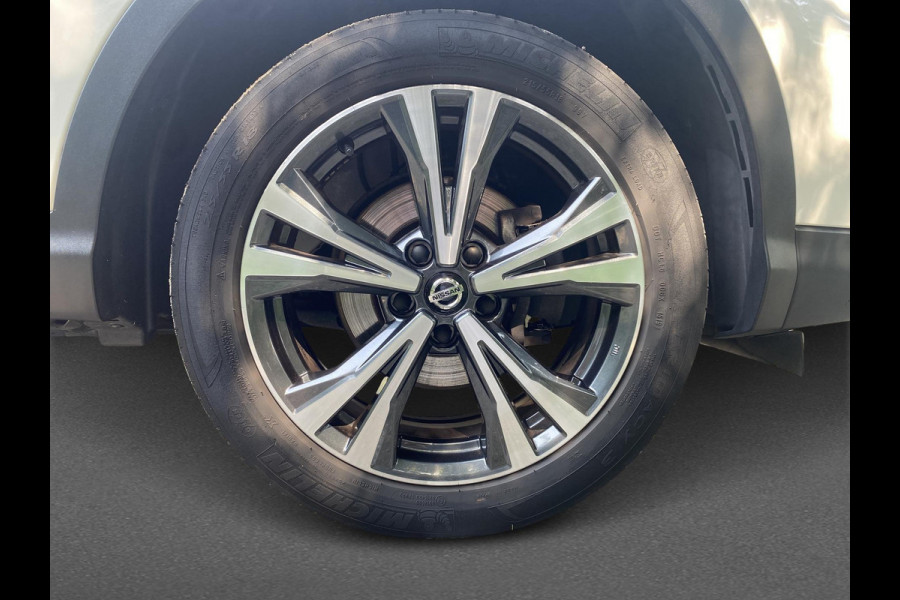 Nissan QASHQAI 1.3 DIG-T N-Connecta Nissan QASHQAI 1.3 DIG-T N-Connecta