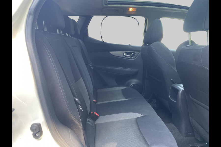 Nissan QASHQAI 1.3 DIG-T N-Connecta Nissan QASHQAI 1.3 DIG-T N-Connecta