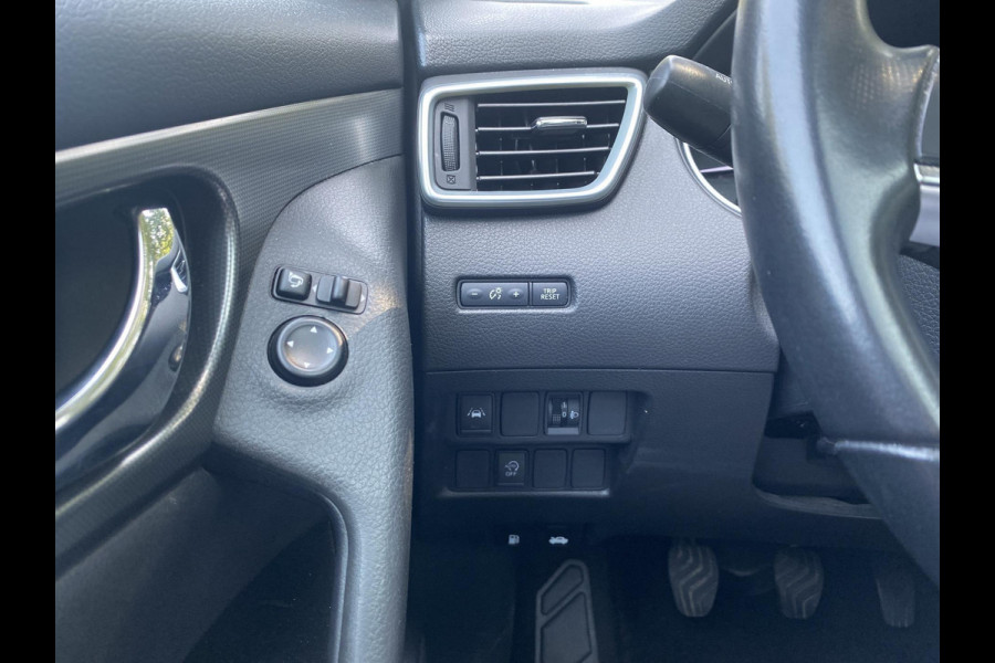 Nissan QASHQAI 1.3 DIG-T N-Connecta Nissan QASHQAI 1.3 DIG-T N-Connecta