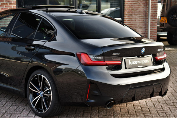 BMW 3-serie 330e xDrive M-Sport Pro Pano M-zetels ACC HUD 19inch El-klep