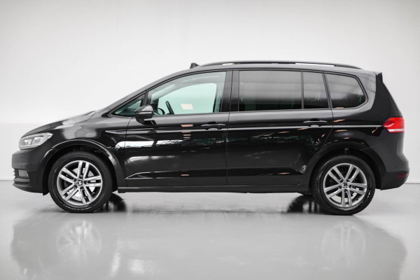 Volkswagen Touran 1.5 TSI Business 7p |Pano|Virtual|Keyless|Dodehoek|ACC|Camera|
