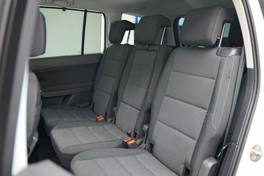 Volkswagen Touran 1.5 TSI Business 7p |Pano|Virtual|Keyless|Dodehoek|ACC|Camera|
