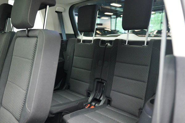 Volkswagen Touran 1.5 TSI Business 7p |Pano|Virtual|Keyless|Dodehoek|ACC|Camera|